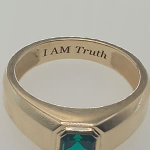 Лазерная гравировка на золоте